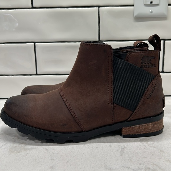 Sorel EMELIE™ III WOMEN'S WATERPROOF CHELSEA BOOTIE Tobacco Black Size 7 - Picture 15 of 16